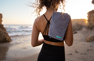 Buy this Eco-friendly Detox Towel- Good for the Earth and good for you!